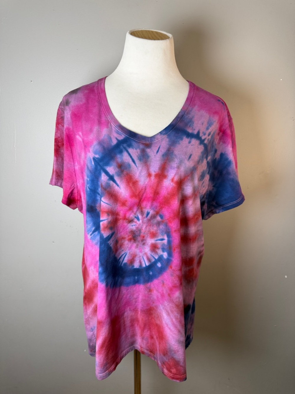 Women’s Tie-Dye V-Neck Tee in Pink & Blue